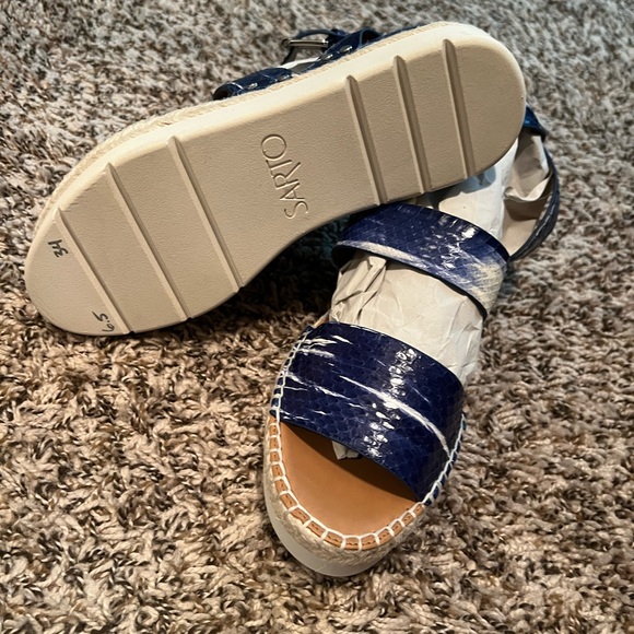 Sarto color blue size 6.5 leather - Picture 9 of 11